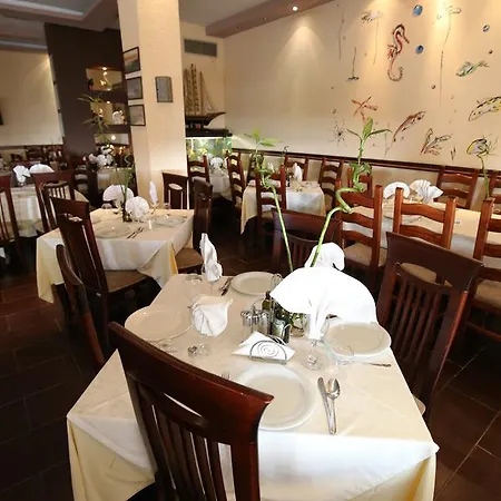 Hotel Edart 3*