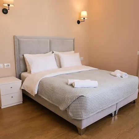 Edart Hotel 3*